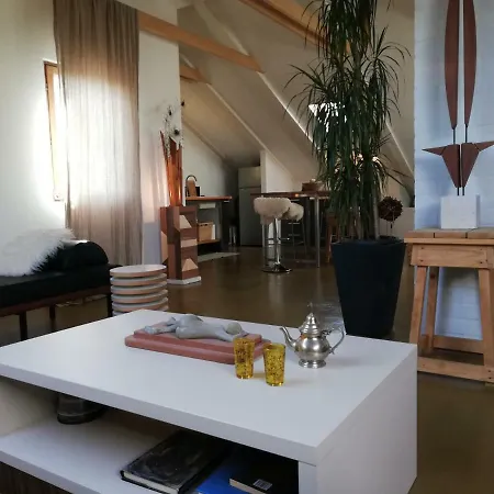 Naiadi Loft 네레자인